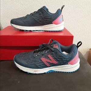 New Balance Womens WTNTRCC3 Trail Running Shoe 6.5
